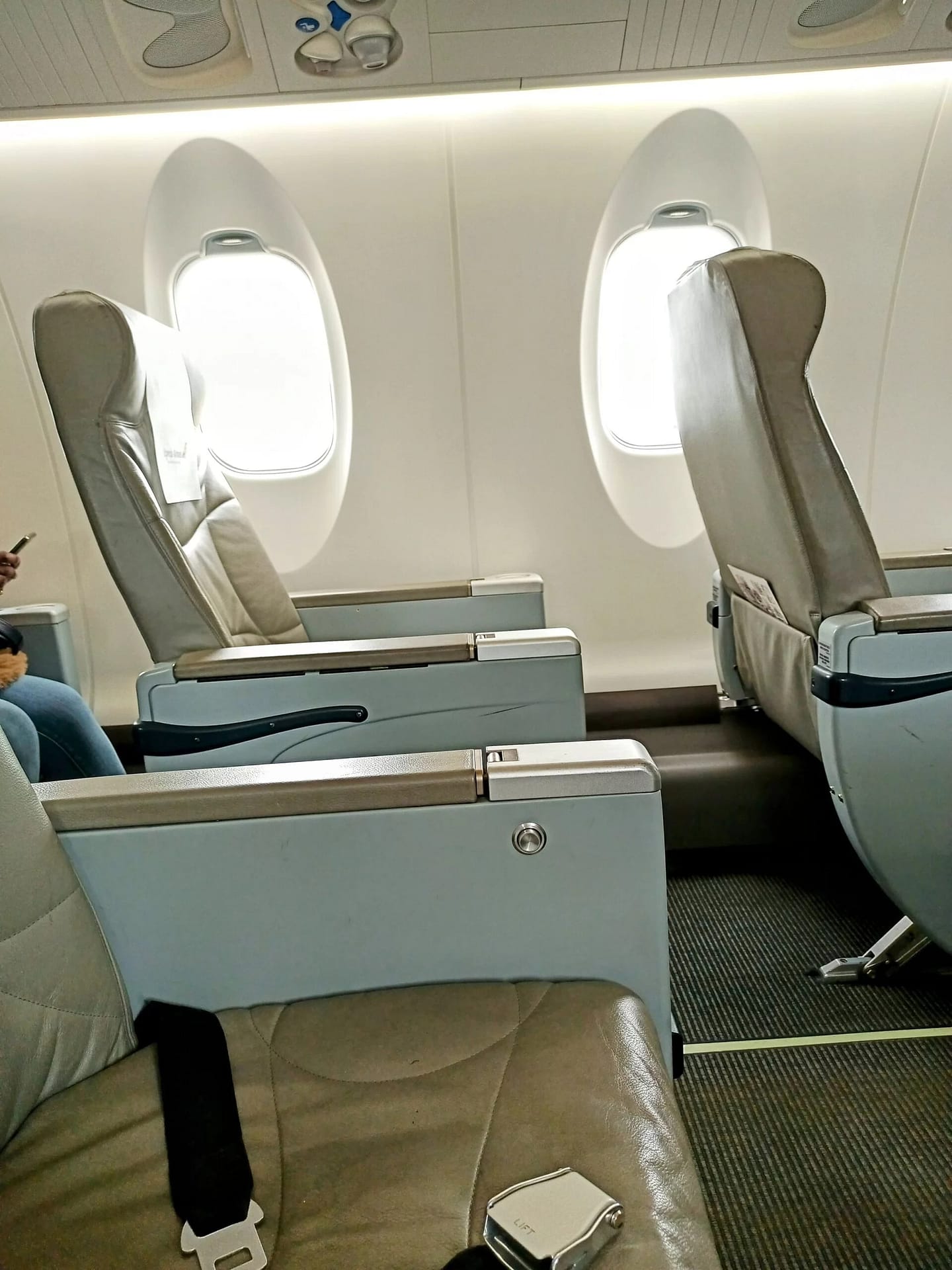 seats in first class of uganda airlines